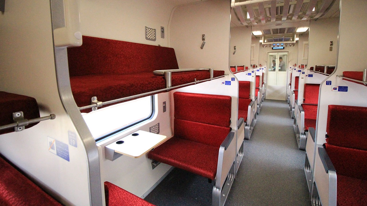 รถไฟนอนชั้น 2
