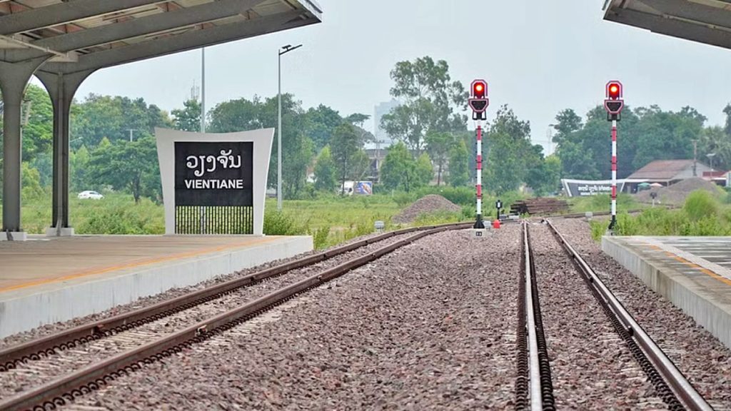 สถานีรถไฟท่านาแล้ง