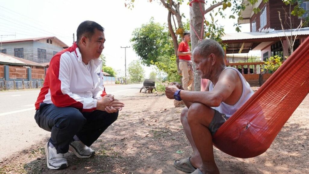 เอกธนัช อินทร์รอด