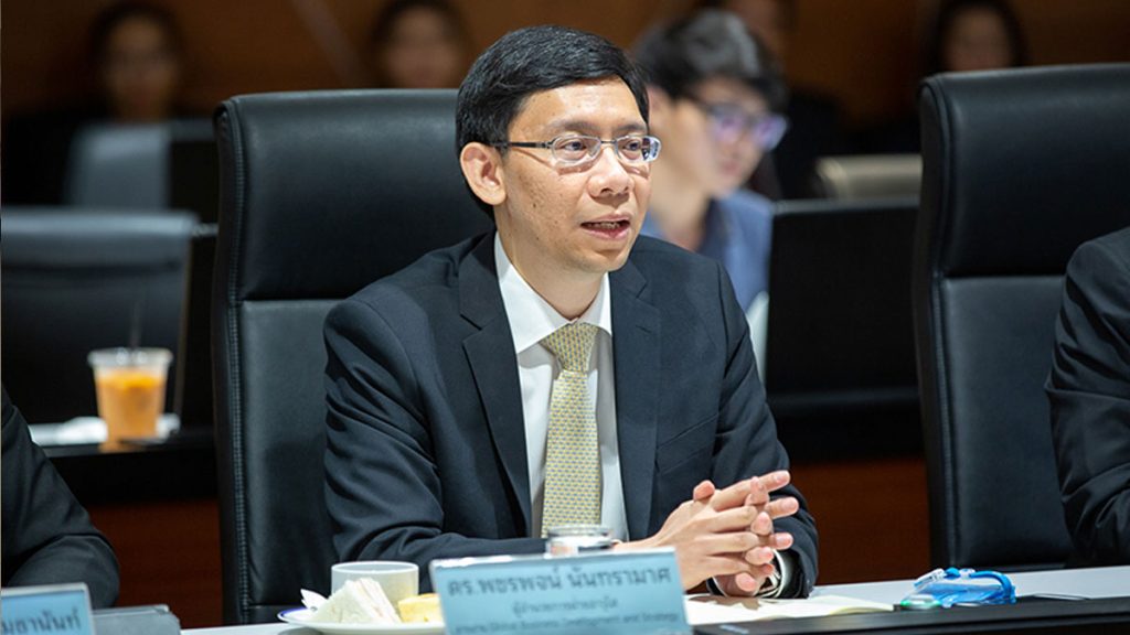 นายพชรพจน์ นันทรามาศ ผู้ช่วยกรรมการผู้จัดการใหญ่ และ Chief Economist ธนาคารกรุงไทย
