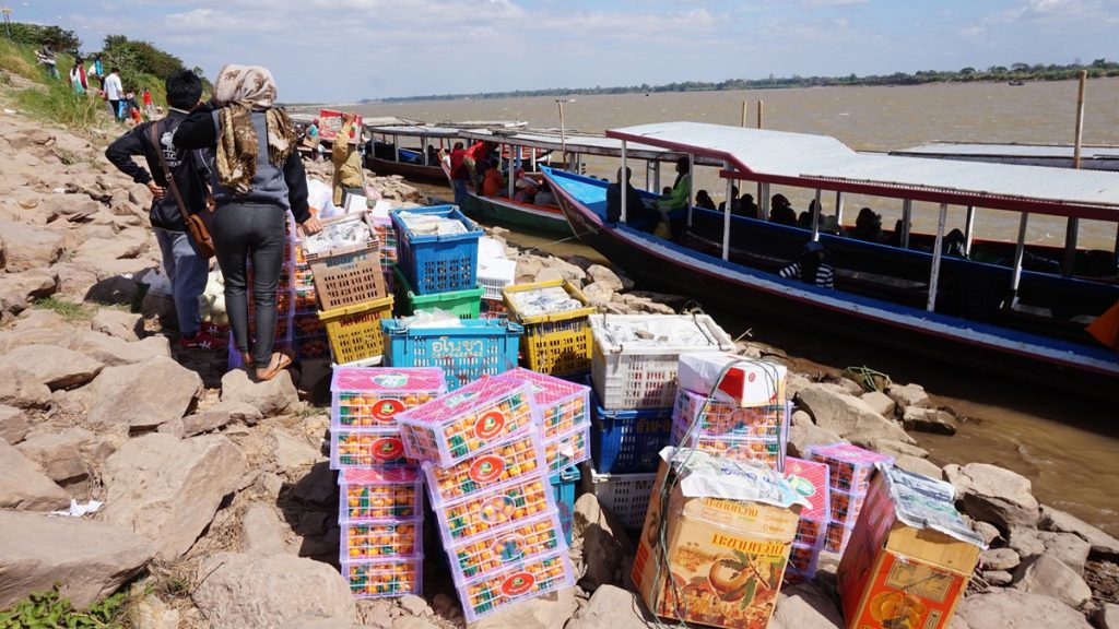 การค้าชายแดนไทย-ลาว