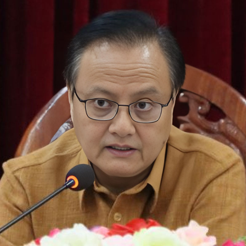 นาย สันติพาน พมวิหาน รมว. กระทรวงการเงิน แห่ง สปป. ลาว