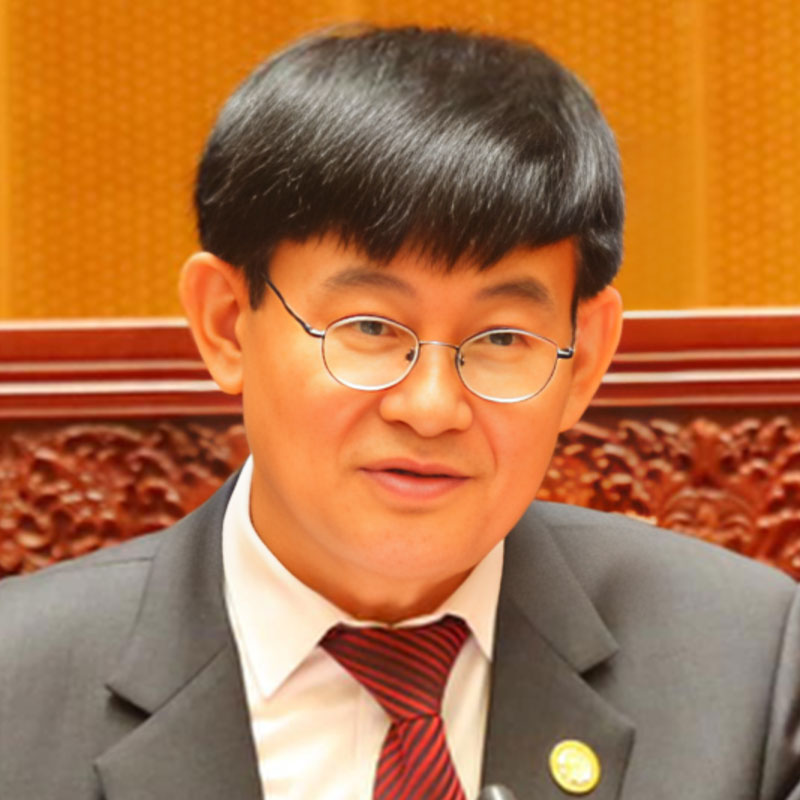 นาย พุด สิมมาลาวง รมว. กระทรวงศึกษาธิการ และกีฬา แห่ง สปป. ลาว