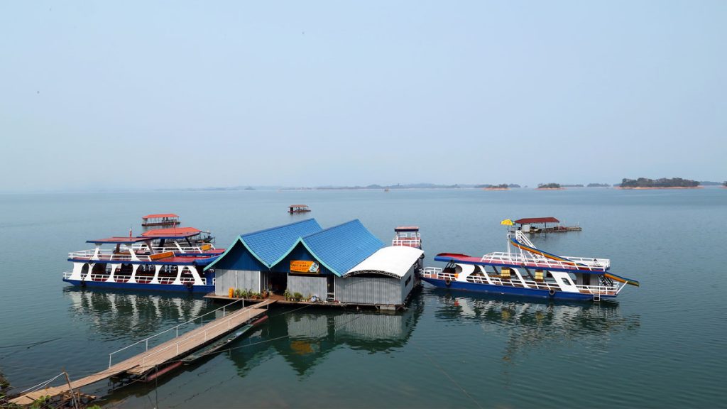 ท่าลาด ทะเลลาว