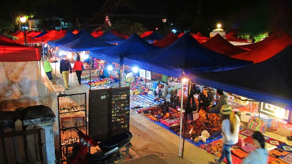 ตลาดมึดริมโขง