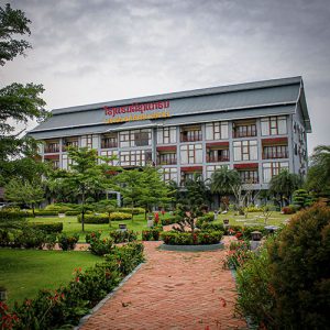 Lisha Grand Vangvieng, The Building
